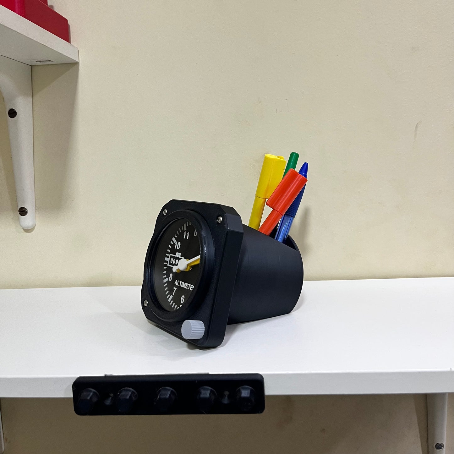 Altimeter Desk Clock with Penstand