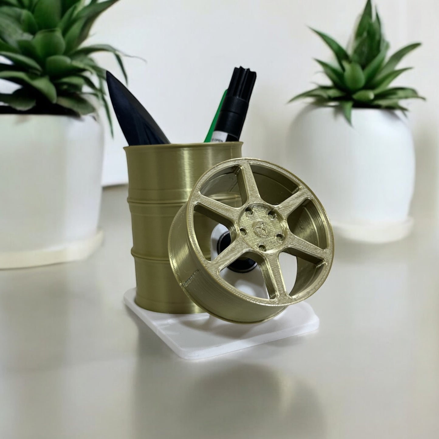 Racing Wheel Pen Stand